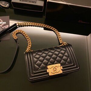 Chanel bag A67085 Le Boy bag